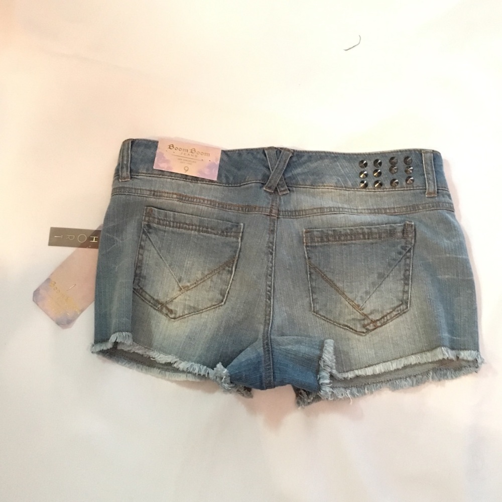 Shorts - Picture 2 of 2